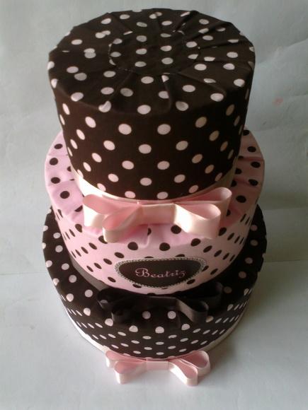 Bolo Fake Marrom e Rosa - 3 Andares