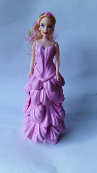 Boneca com vestido em EVA