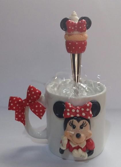 Caneca Personalizada com Minnie de Biscuit
