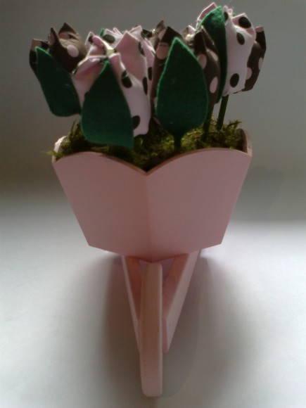 Carriola com Tulipas