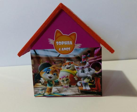 Casa Cofre 44 Gatos