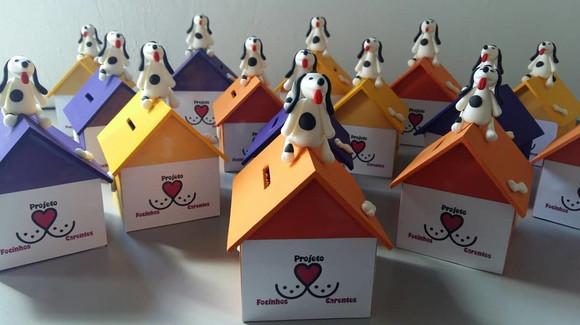 Casa Cofre Projeto Focinhos Carentes