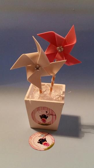 Centro de Mesa Catavento Boneca Kokeshi