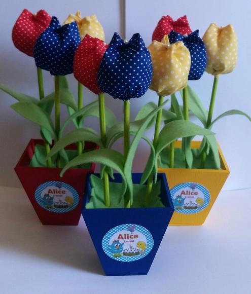 Centro de Mesa Galinha Pintadinha
