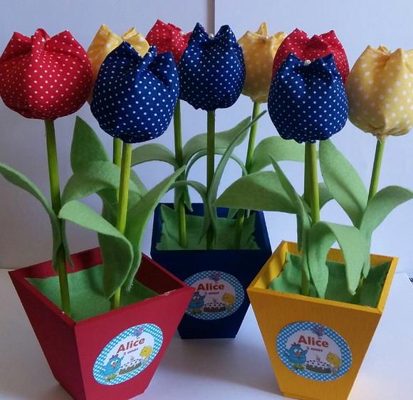 Centro de Mesa Galinha Pintadinha