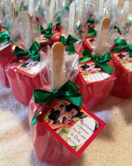 Lembrancinha Branca de Neve - Maçã de Toalha = ESGOTADO