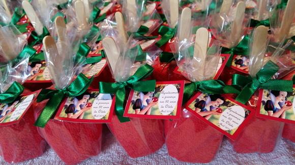 Lembrancinha Branca de Neve - Maçã de Toalha = ESGOTADO