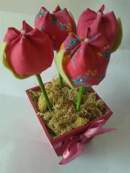 Vaso c/ tulipas, ESGOTADO