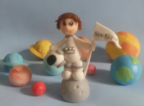 Astronauta com Planetas de Biscuit