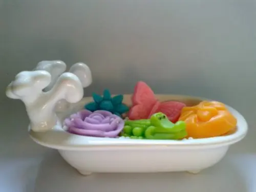 Banheira de Porcelana com Sabonetes