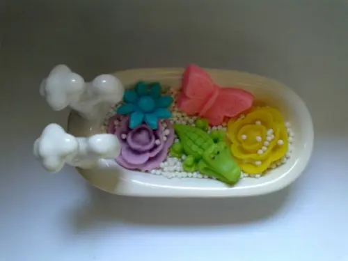 Banheira de Porcelana com Sabonetes