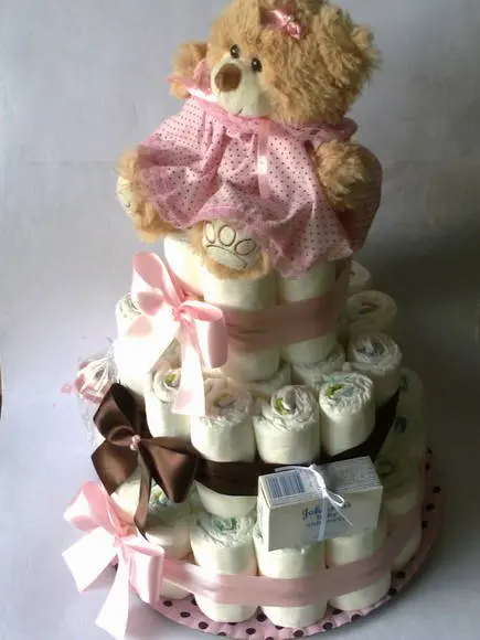Bolo de Fraldas Marrom e Rosa