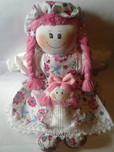 Boneca com Bonequinha