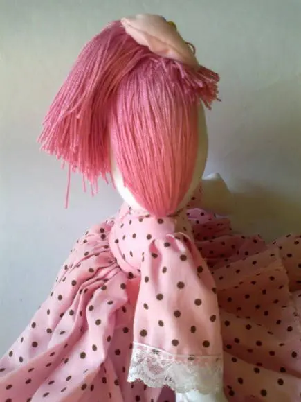 Boneca de Pano Marrom e Rosa