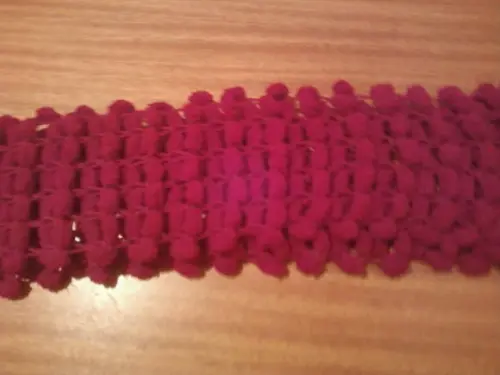 Cachecol Pom Pom Vinho