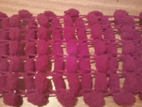 Cachecol Pom Pom Vinho
