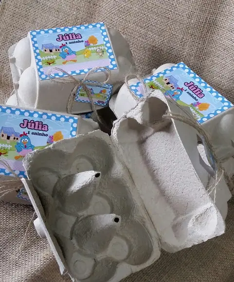 Caixa de Ovos Galinha Pintadinha
