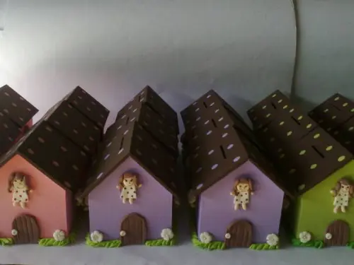 Casa Cofre - Tema Boneca de Pano