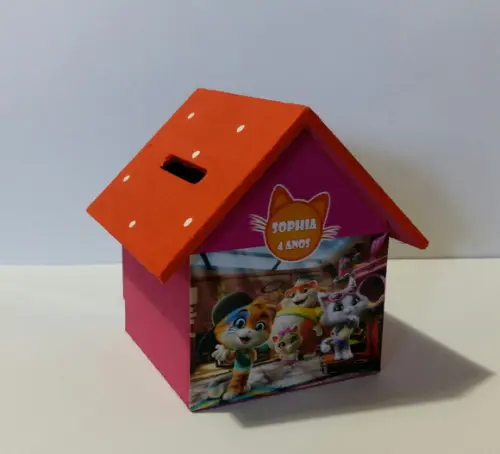 Casa Cofre 44 Gatos