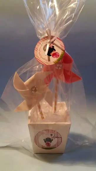 Centro de Mesa Catavento Boneca Kokeshi