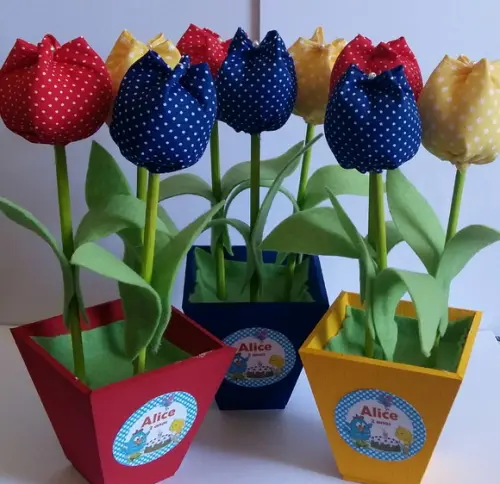 Centro de Mesa Galinha Pintadinha