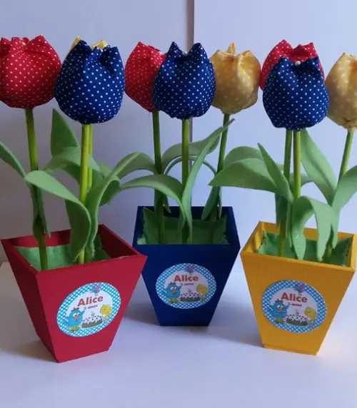 Centro de Mesa Galinha Pintadinha