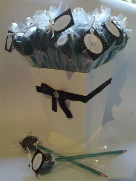 Lápis com Tulipa
