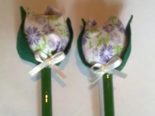 Lápis com Tulipa