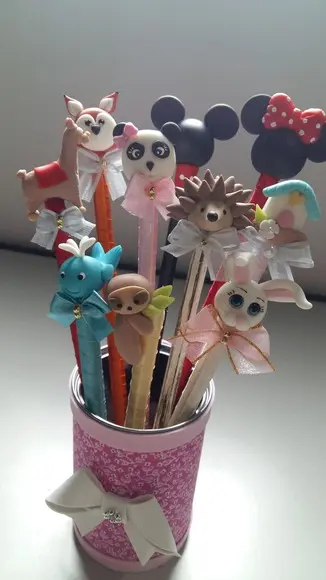 Lápis e Canetas com Ponteiras Sortidas