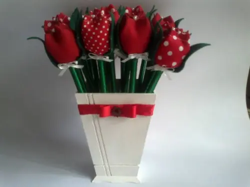 Lembrancinha Tulipas no Lápis