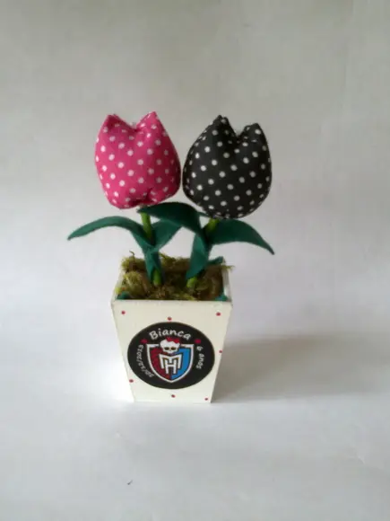 Lembrancinha Vasinho Monster High