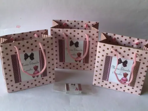 Sacolinha Personalizada Marrom e Rosa