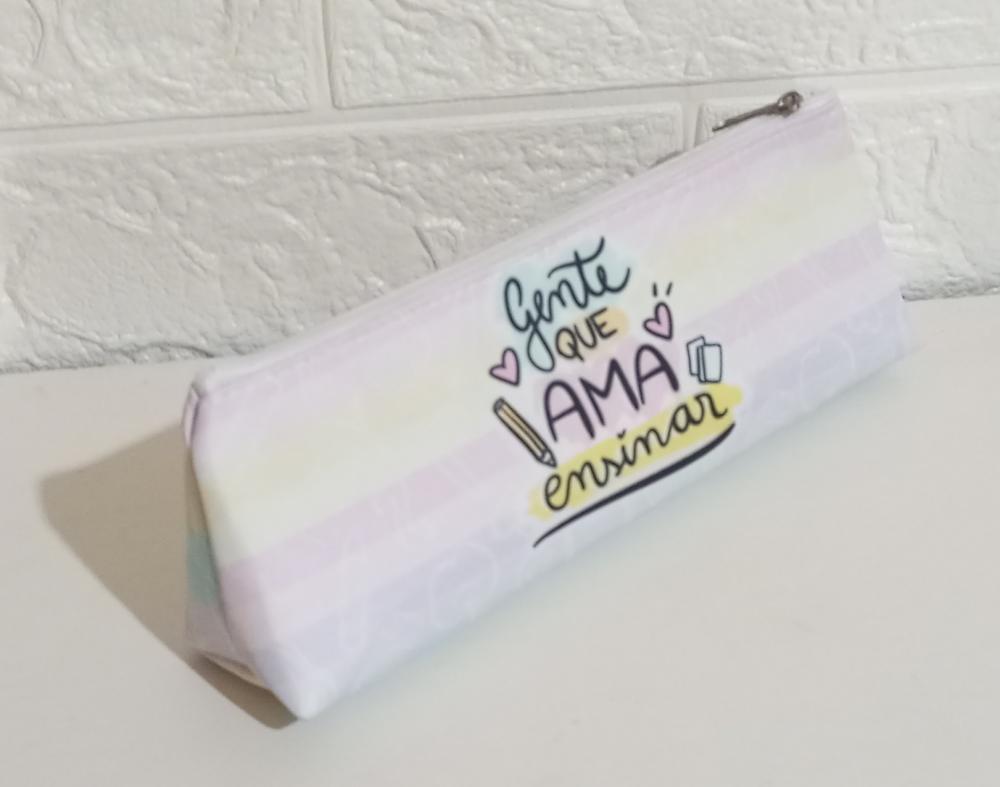 Estojo triangular personalizado