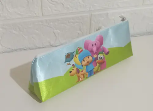 Estojo triangular personalizado