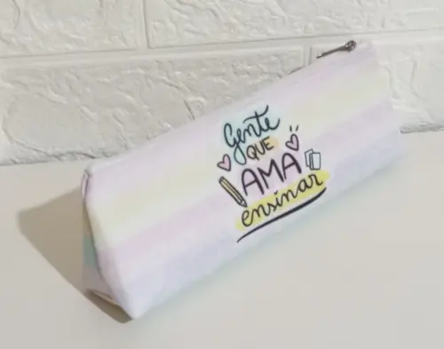 Estojo triangular personalizado