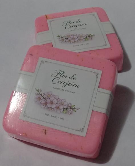 sabonete vegano  flor de cerejeira