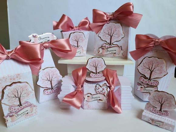 Kit 50 lembrancinhas personalizadas de festa Flor de Cerejeira