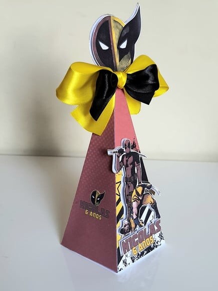 Caixa Pirâmide/ Cone Deadpool e Wolverine