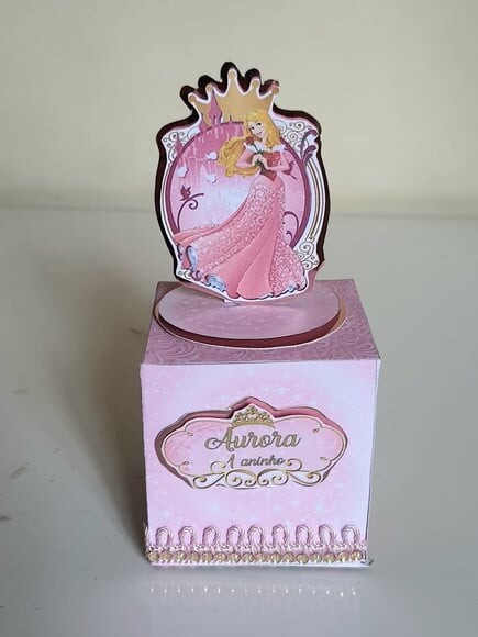 Caixa Cubo Bela Adormecida / Aurora
