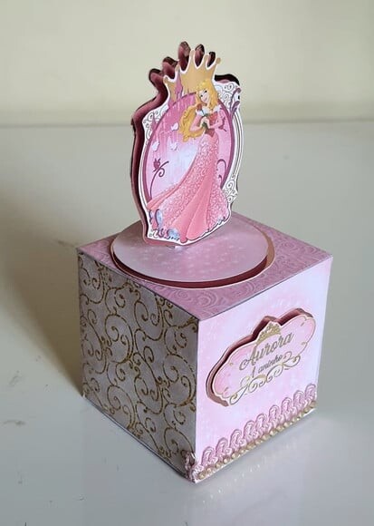 Caixa Cubo Bela Adormecida / Aurora