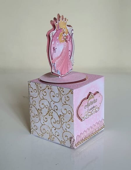 Caixa Cubo Bela Adormecida / Aurora