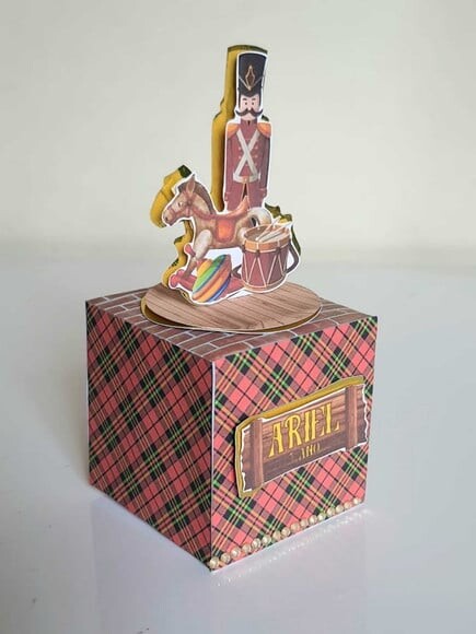Caixa Cubo Fábrica de Brinquedos Natalinos