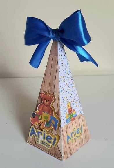 Caixa Pirâmide Fábrica de Brinquedos