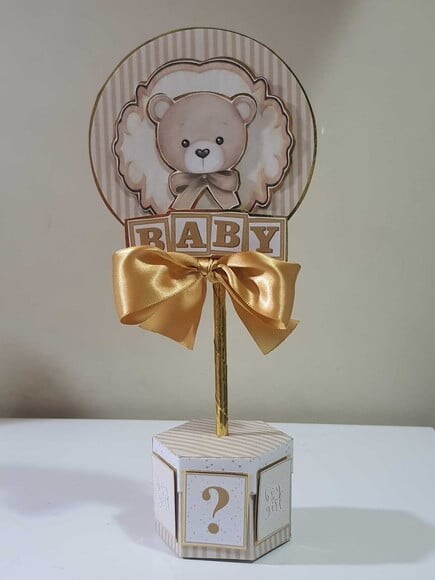 Centro de Mesa Urso Dourado