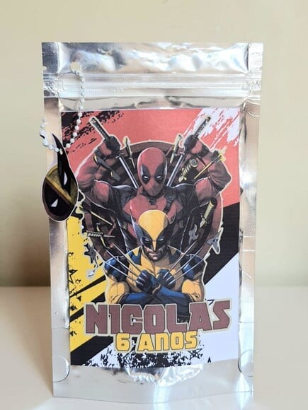 Saquinho Metalizado com Fecho Zip Lock Deadpool e Wolverine