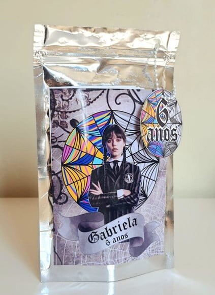 Saquinho Metalizado Zip Lock Wandinha