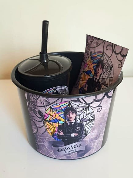Kit Cinema Lembrancinha de Festa Wandinha