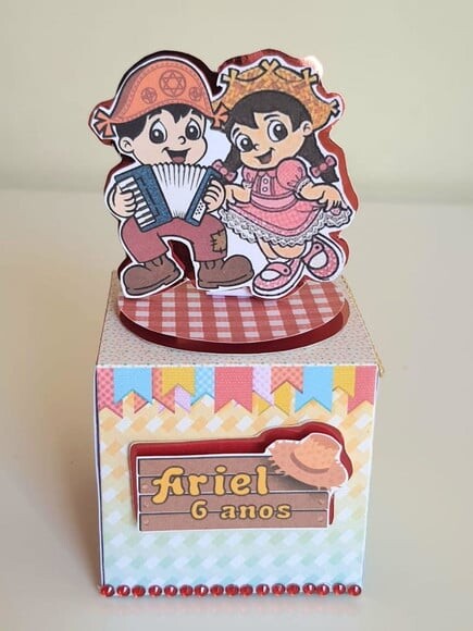 Caixa Cubo Festa Junina