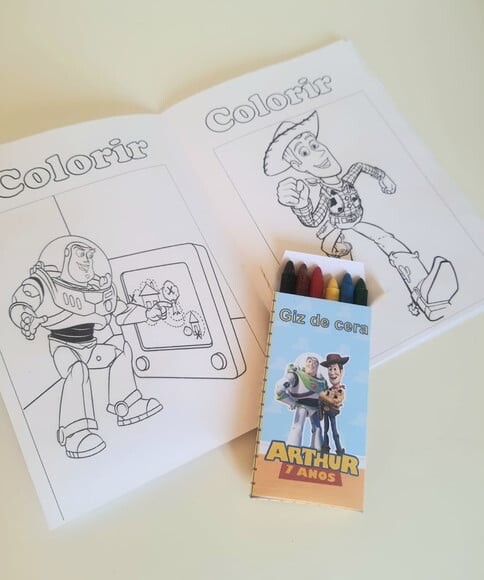 Kit Colorir com Giz de Cera Toy Story
