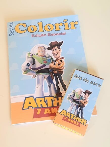 Kit Colorir com Giz de Cera Toy Story